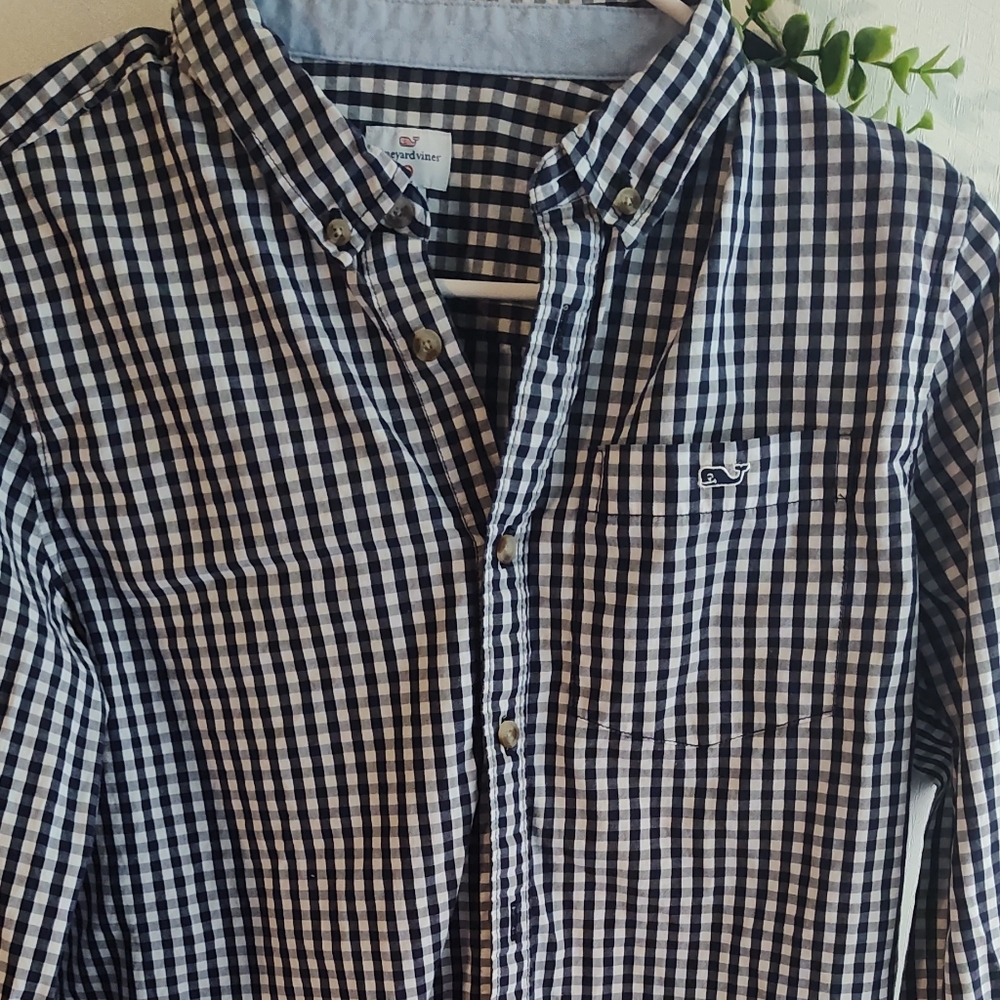 Vineyard Vines Boys Navy and White Gingham Button-Down Shirt. Size 16